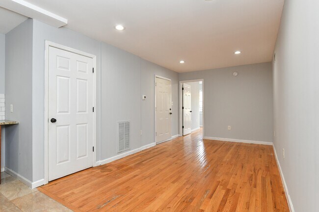 Building Photo - 499 Ocean Ave