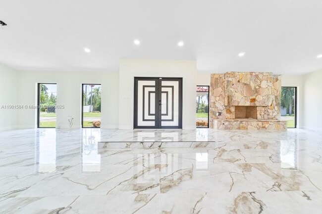 Building Photo - 15420 SW 212th Ave