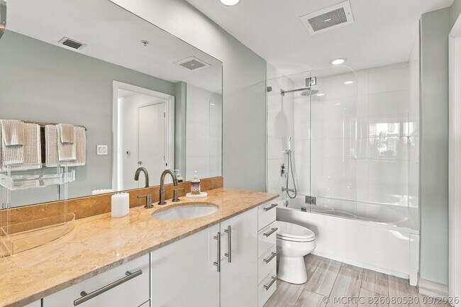 Building Photo - 550 Okeechobee Blvd