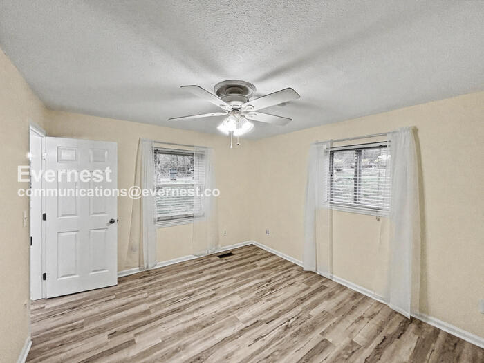 Building Photo - 159 Colony Cir