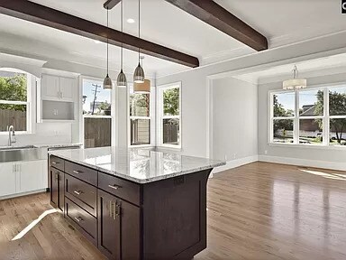 Building Photo - 615 Blanding St