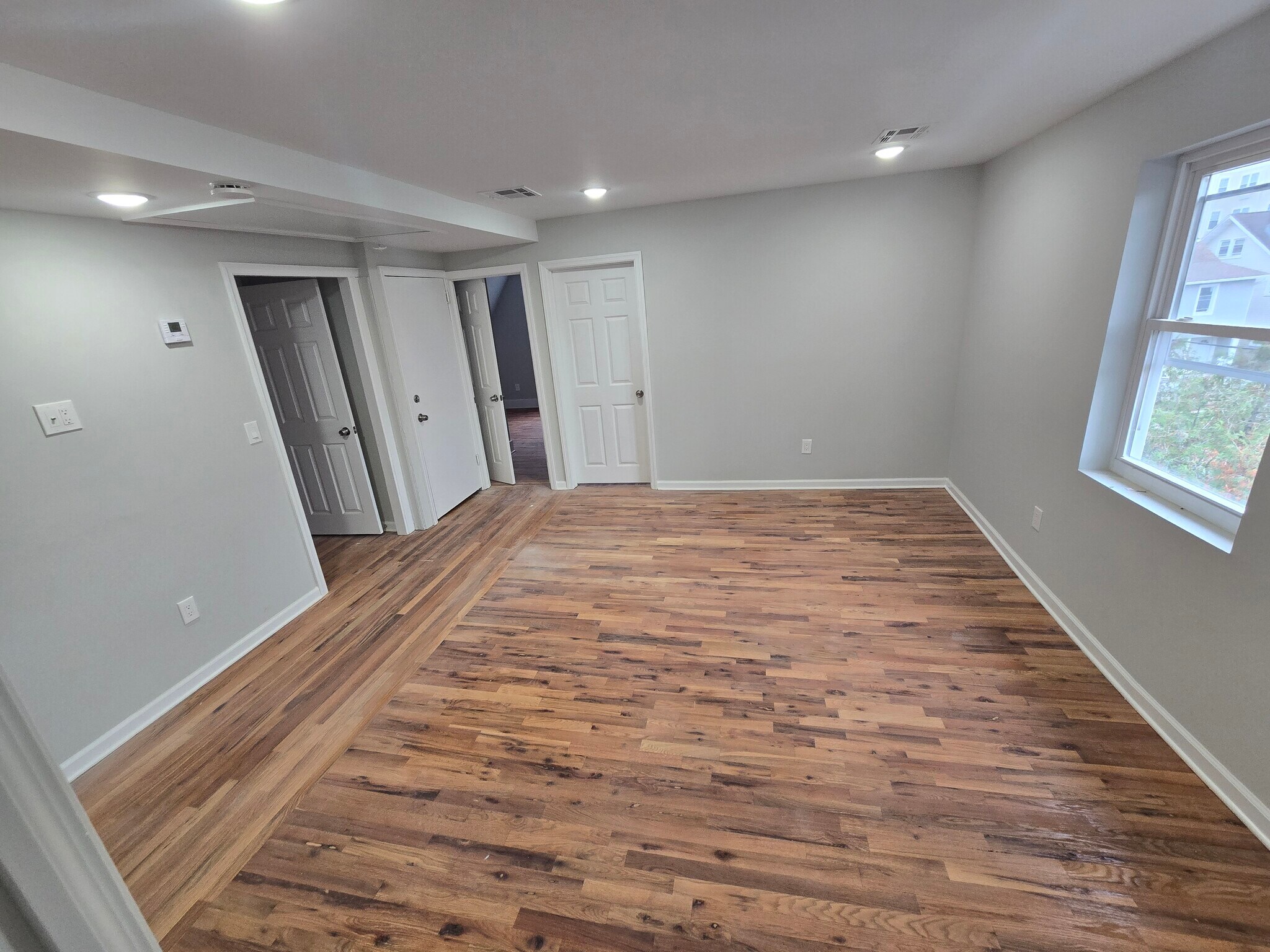 Building Photo - 231 N Clinton St