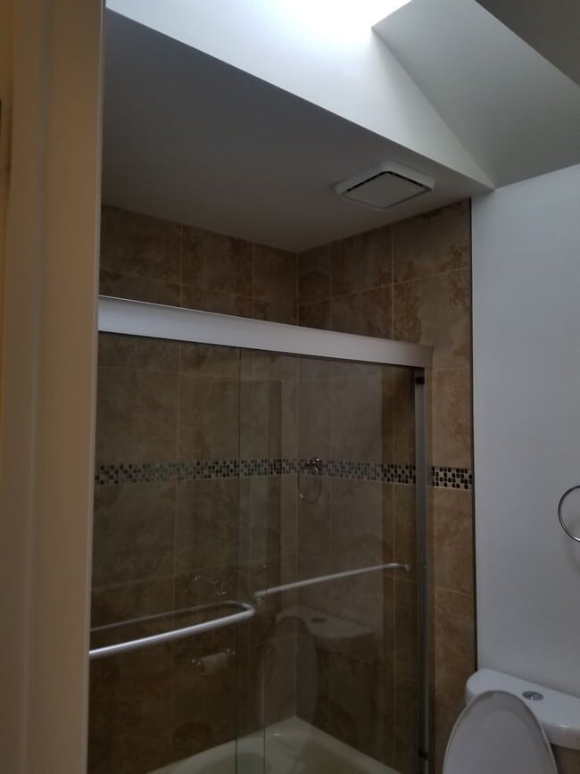 Building Photo - 2836 Troxell Ave
