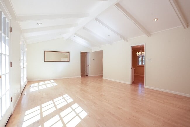 Building Photo - Beautifully Updated Three Bedroom Browns Valley Home