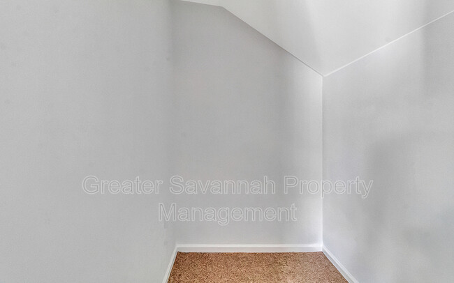 Building Photo - 132 Rocking Horse Ln