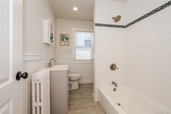 Building Photo - 162 W Windsor Pkwy