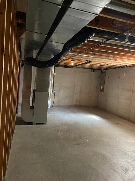 Building Photo - 288 Manette St