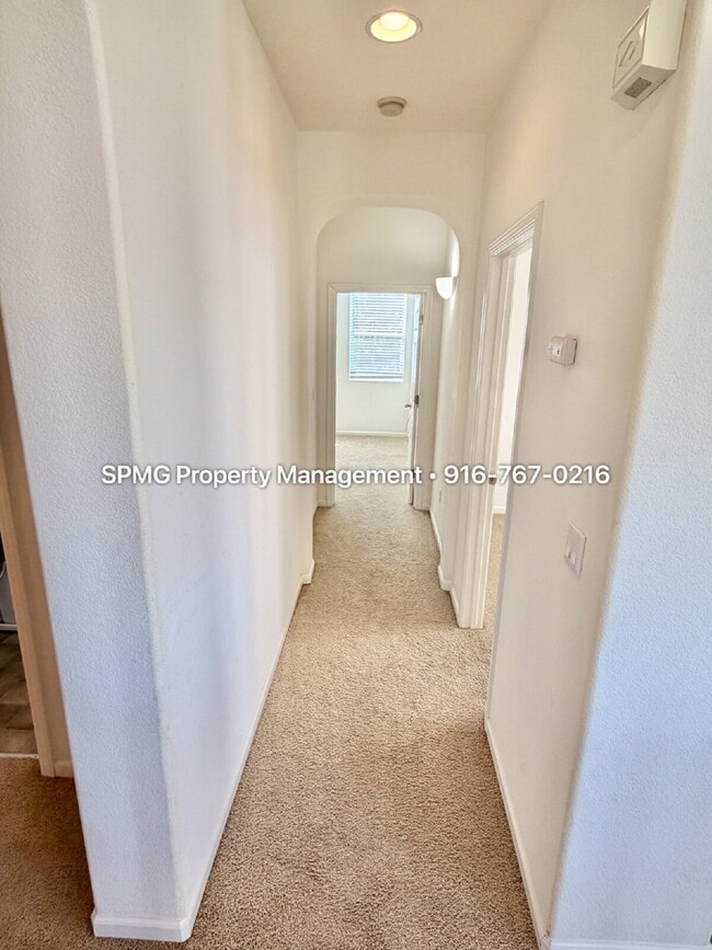 Building Photo - Beautifully Maintained 3 Bed / 2.5 Bath Home in South Natomas — New Appliances & Community Amenit...