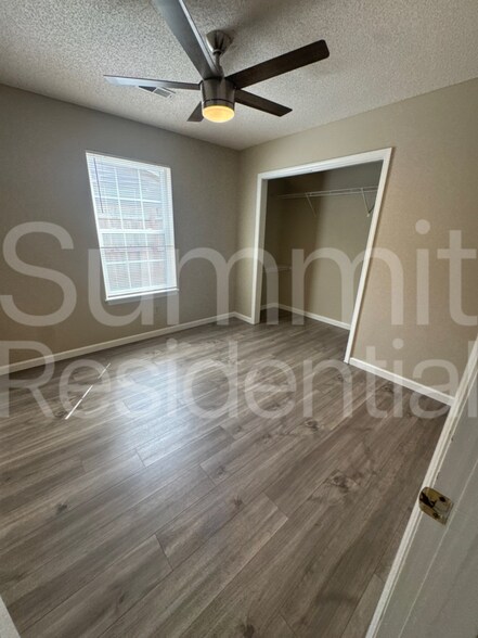 Building Photo - 1119 Huger St