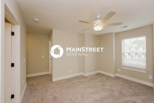 Building Photo - 3 Bedroom Pet-Friendly Home in Gallatin, TN with Main Street Renewal
