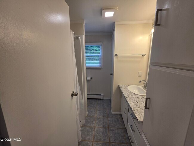 Building Photo - 112 Carriage House Ln