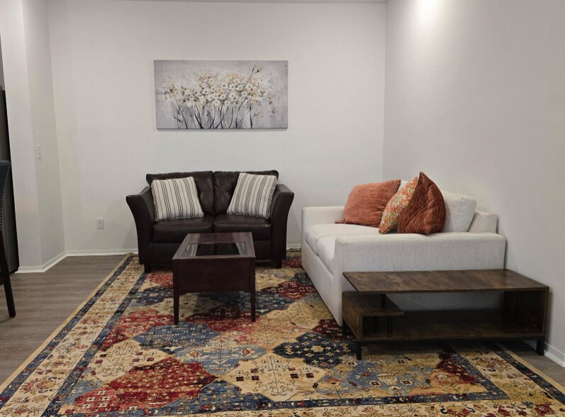 Building Photo - 6721 SW Dignity Ave