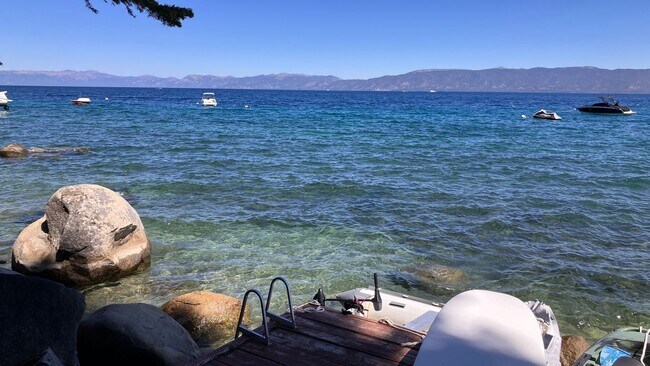 Building Photo - Furnished Lakefront home with amazing Lakeviews