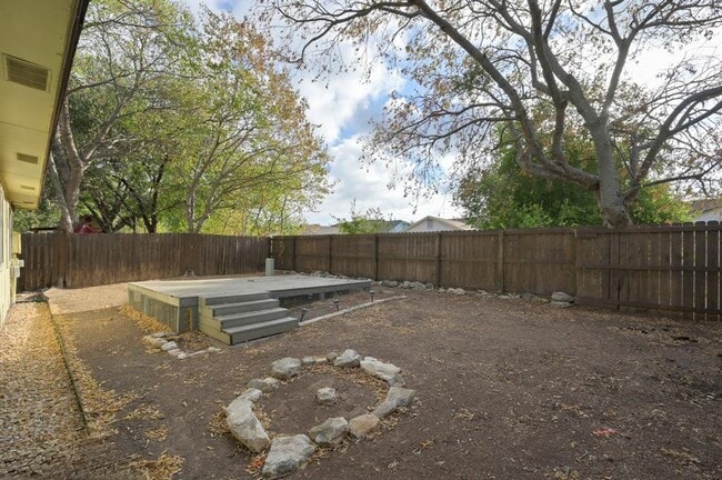 Building Photo - 12329 Limerick Ave