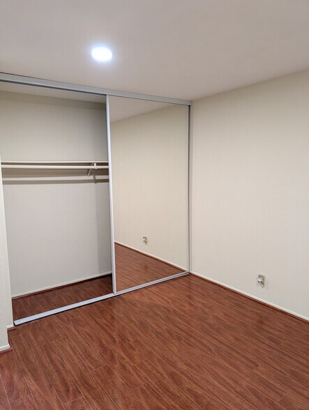 Building Photo - 6552 Westpark Pl