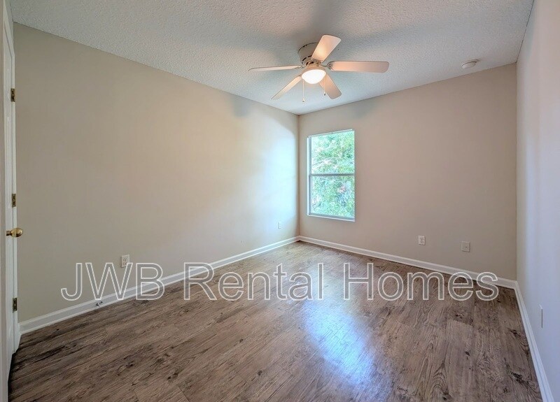 Building Photo - 2211 Faws St