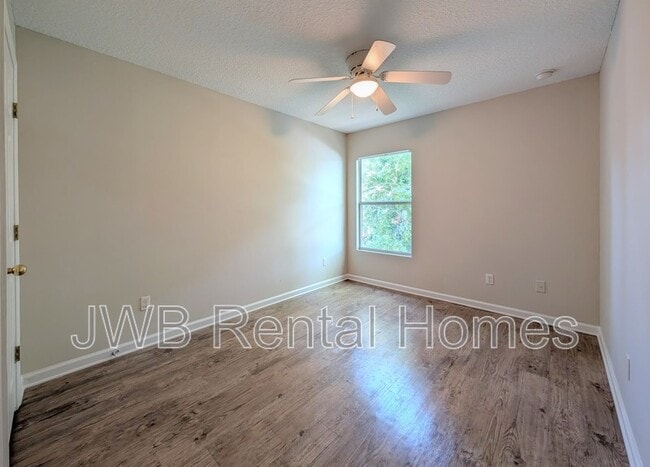 Building Photo - 2211 Faws St