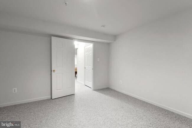 Building Photo - 6381 Stockbridge Overlook Ct