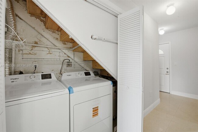 Building Photo - 301 NW 109th Ave