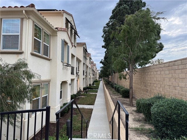 Building Photo - 401 Castiano St