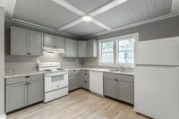 Building Photo - 2 Bedroom Home in East Ridge
