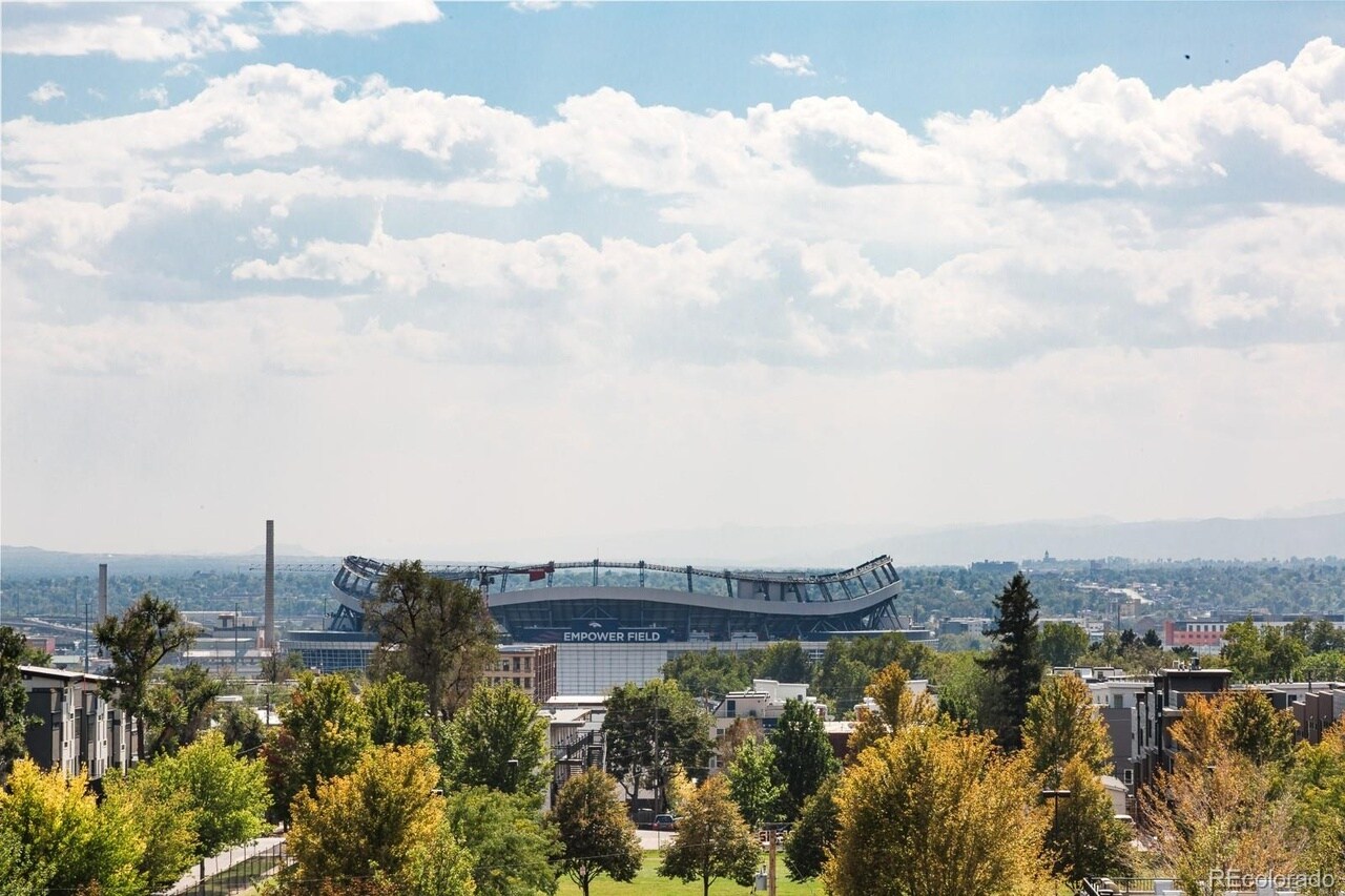 Building Photo - 2729 W 28th Ave