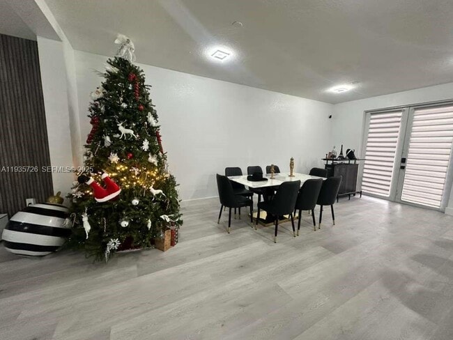 Building Photo - 9350 SW 171st Ct