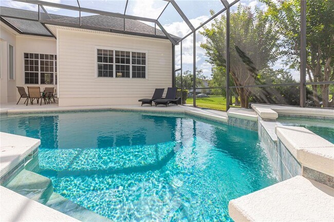 Building Photo - 216 Eastpark Dr