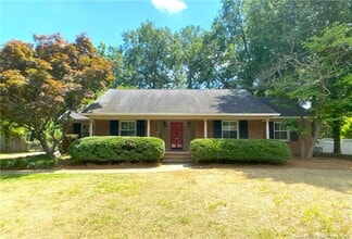 Building Photo - 2721 Mirror Lake Dr
