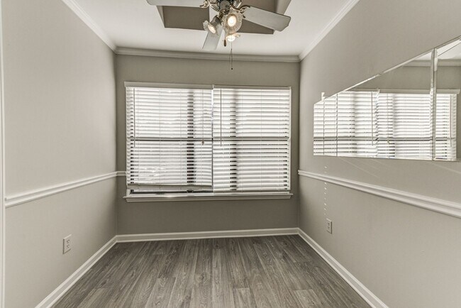 Building Photo - Charming 2BR Condo in Atlanta