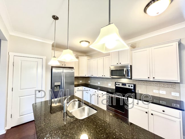 Building Photo - 412 Shakespeare Dr