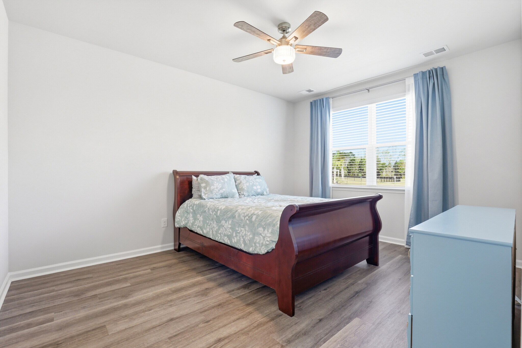 Building Photo - 114 Brooks Dr