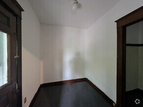 Building Photo - 364 French St