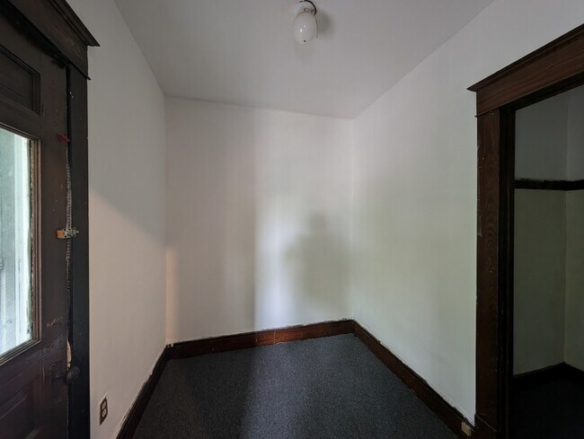 Primary Photo - 364 French St