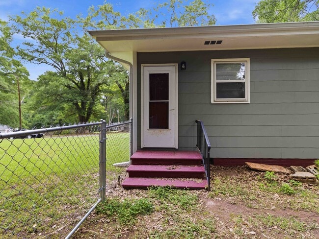 Building Photo - 1388 Boiling Springs Rd