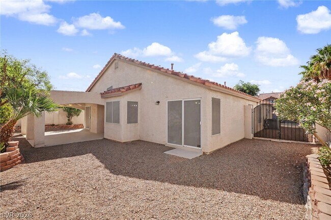 Building Photo - 2054 Cardigan Ave