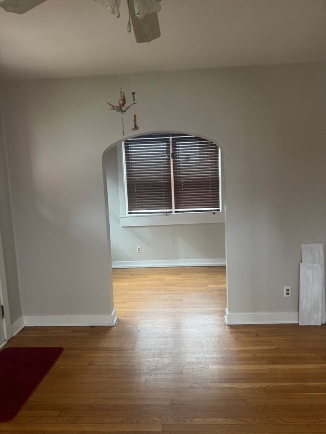 Building Photo - 201 Moore Ave