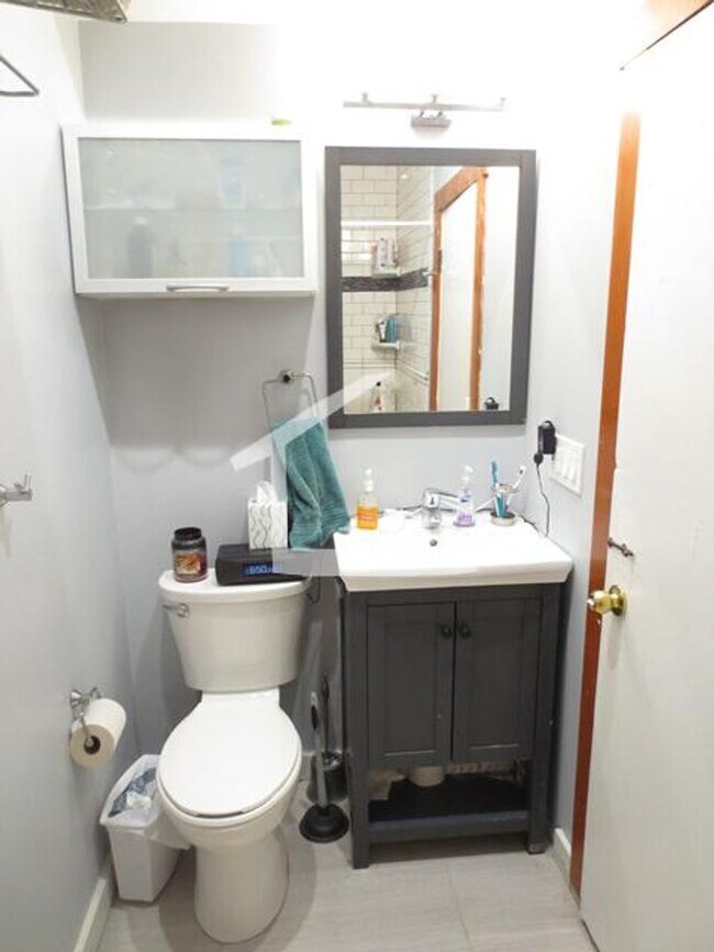 Building Photo - Beautiful, Renovated and Affordable Allston 3 Bed right off Comm Ave for September 1st