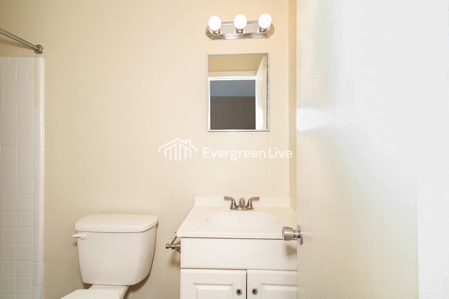 Building Photo - Coming Soon!