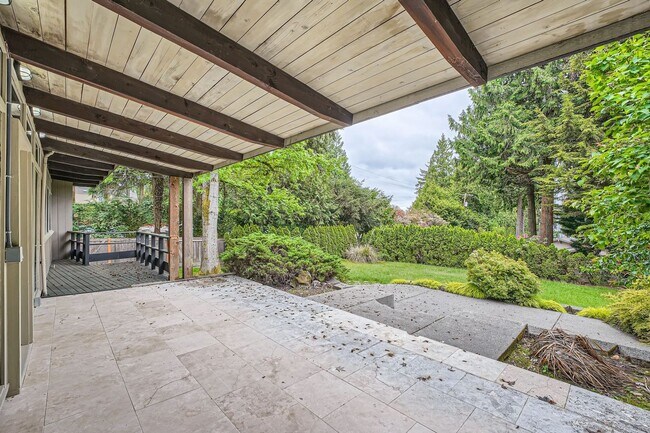 Building Photo - 4Bd/3.5Ba Medina House