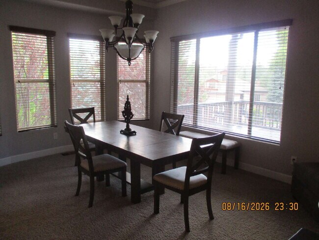 Building Photo - 61 N Aspen Dr
