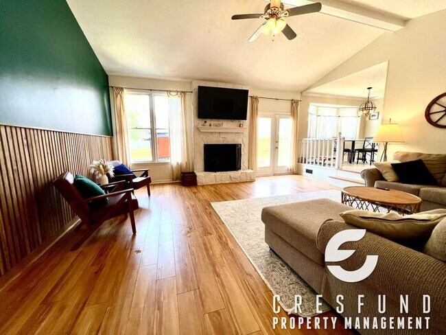 Building Photo - 4BR Coming Soon (May 15th or sooner)