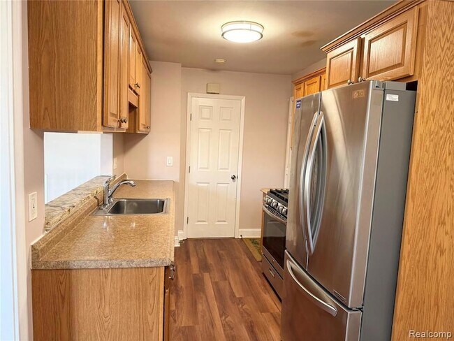 Building Photo - 23647 Stonehenge Blvd