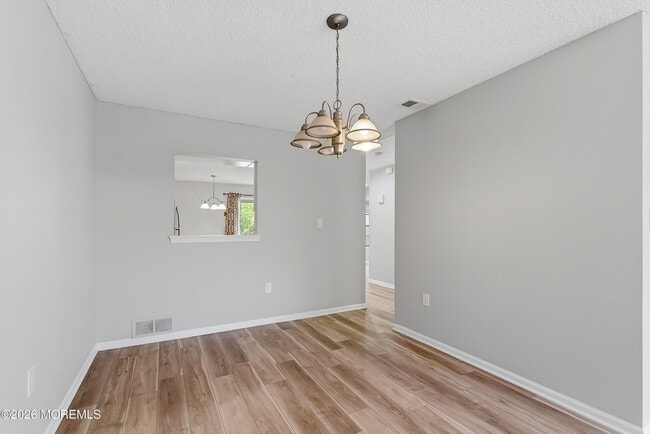 Building Photo - 5 Whistler Dr