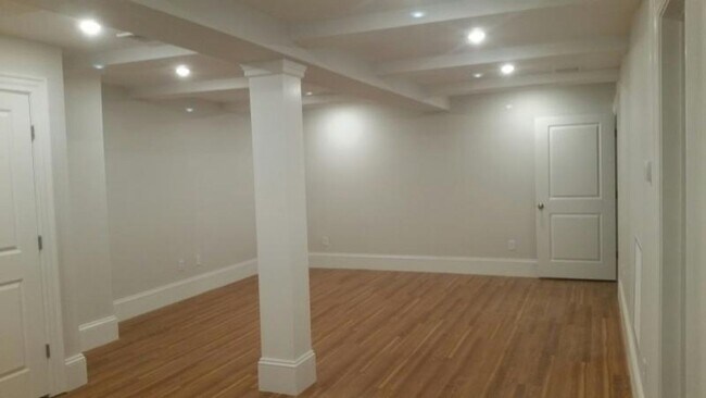 Building Photo - No Brokers Fee, Newton Center Area. 3 Level of Living Space/ Central AC, In-Unit Laundry. Parking...