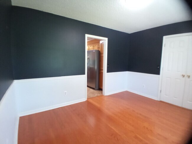 Building Photo - 350 Katydid St