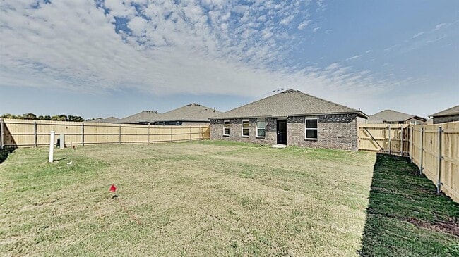 Building Photo - 309 Blue Dr