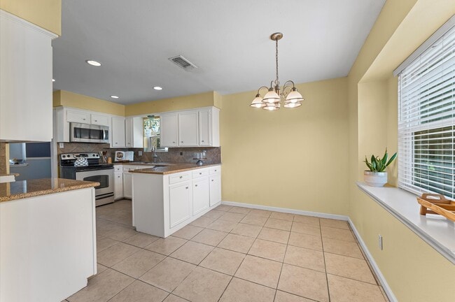 Building Photo - 427 Whitecap Dr