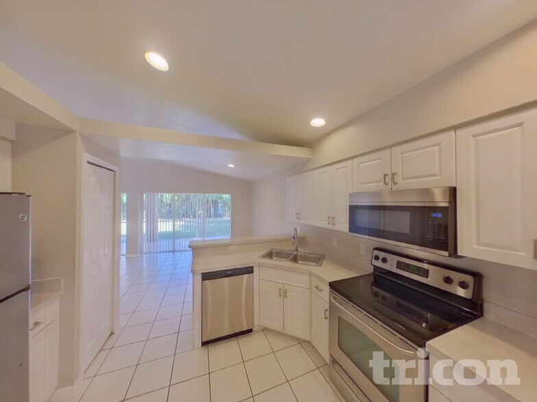 Building Photo - 184 Jennifer Dr