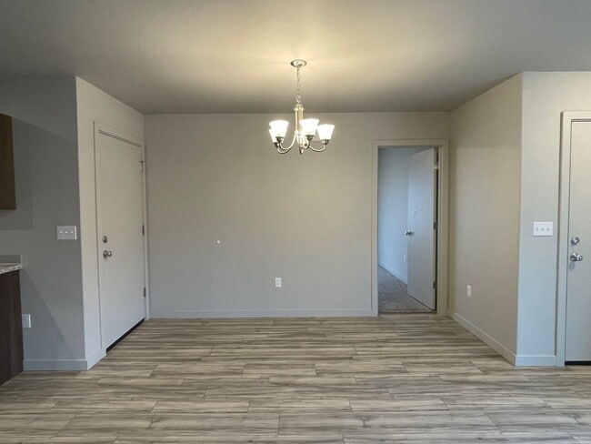 Building Photo - 3 bedroom, Modern Duplex available soon!